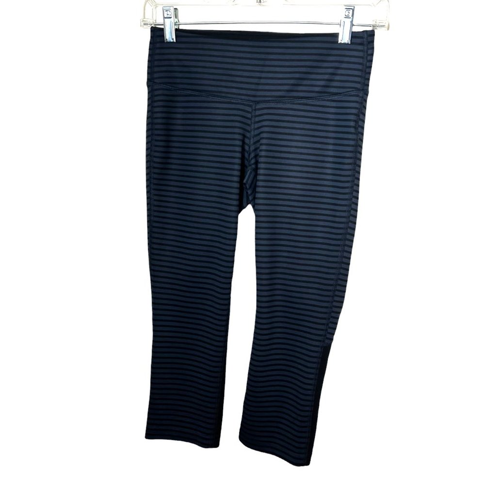 Women's New Balance NBDry Gray/Black Striped Capri Leggings, Size US-S